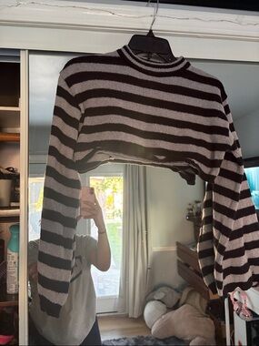 Striped Cropped Knit Sweater in Black and Gray